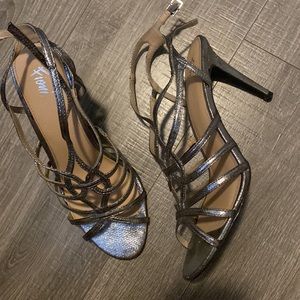 Fioni silver womens heels